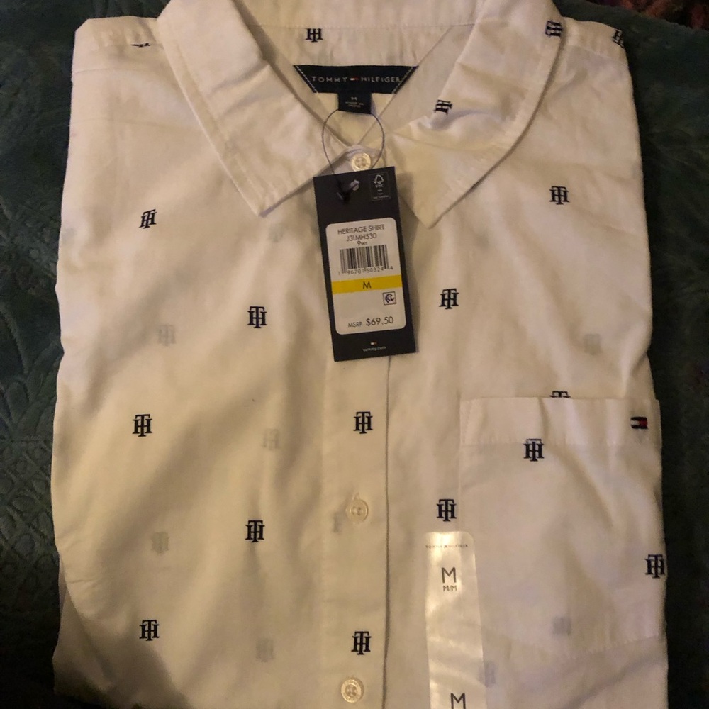 Woman M Tommy Hilfiger button down collard shirt NWT